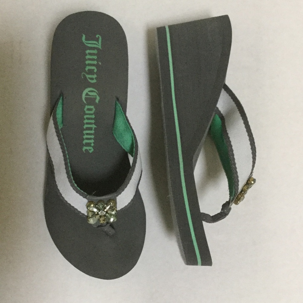 Juicy Couture wedge flip flops size M (7-8)